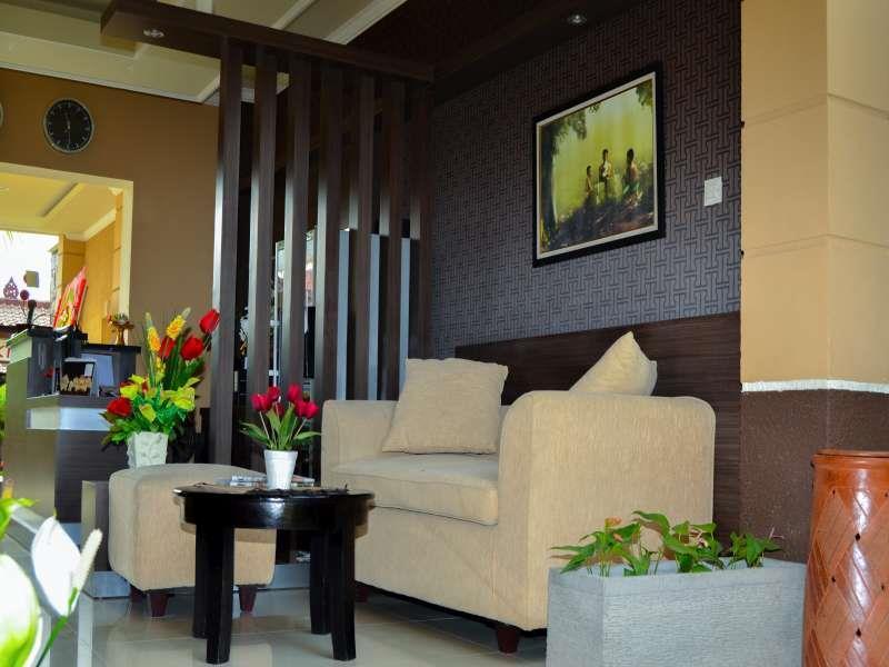 Kabana Hotel Матарам Екстериор снимка